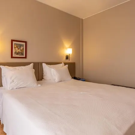 فندق Nova Cruz 4*